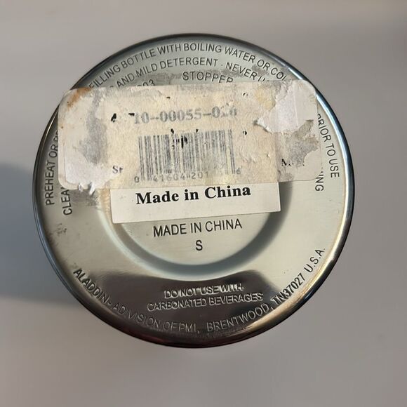 NEW Stanley Classic Vacuum Insulated Bottle: Red, 16oz - Picture 4 of 7